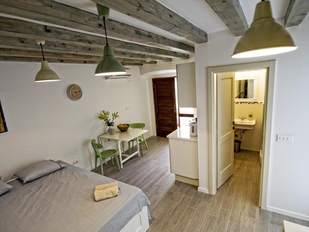 Anja Apartments 시베니크 객실 사진